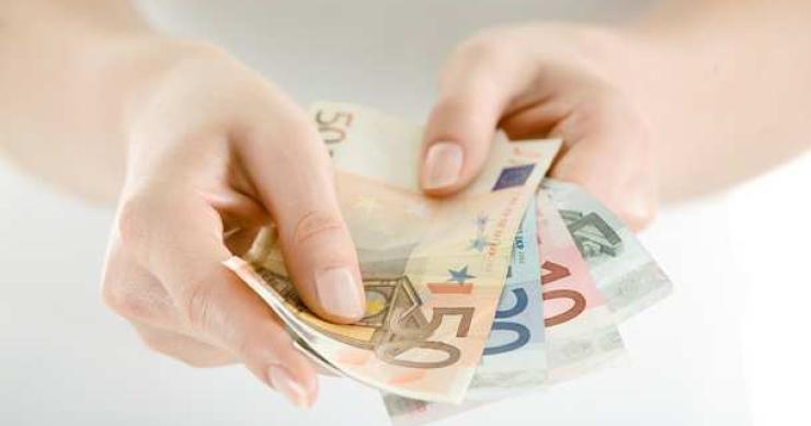 El gobierno prohibirá pagar más de 2.500 euros en efectivo