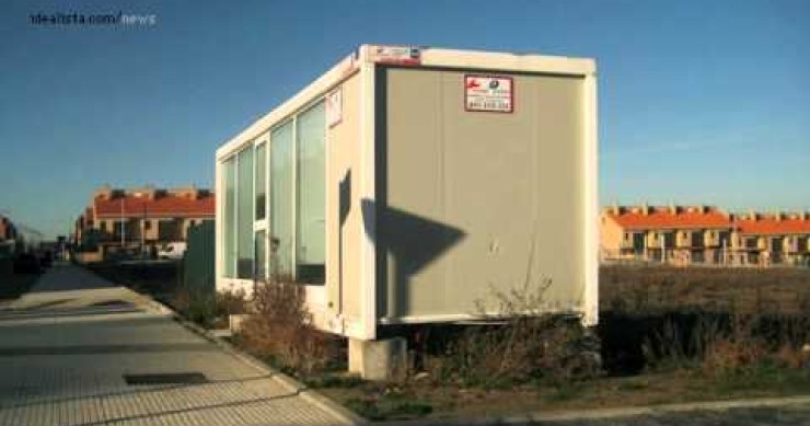 Errores/horrores urbanos: estado de la zona nueva de viviendas en navalcarnero, a la espera del cercanías