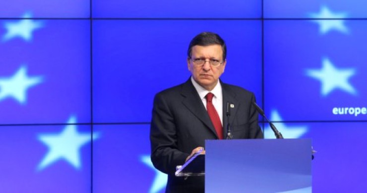 Bruselas propone una hoja de ruta a España y le ofrece un plan para rescatar a los bancos