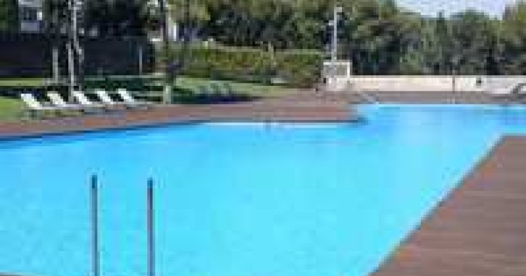 10 consejos para poner a punto la piscina de la comunidad para este verano