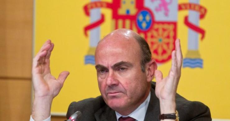 España enviará “inmediatamente” la petición de ayuda a la banca, según de guindos 