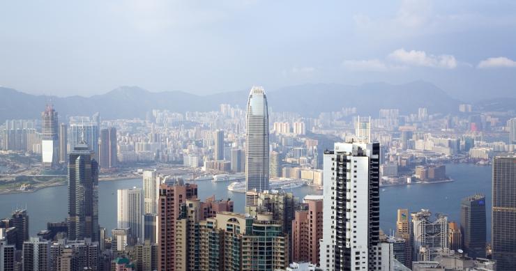 El precio de la vivienda en Hong Kong caerá un 25%, según bernstein