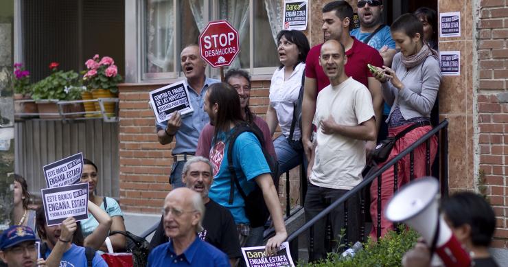 Las alternativas para evitar el desahucio o al menos complicar la vida al banco
