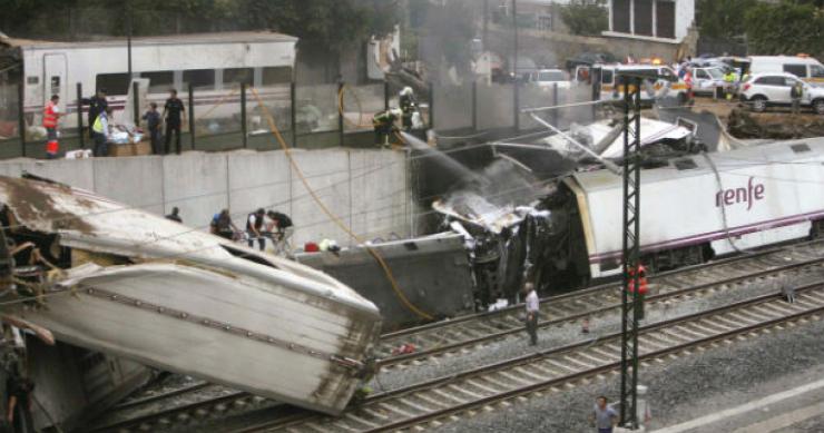 La tragedia ferroviaria de Santiago provoca más de 70 víctimas