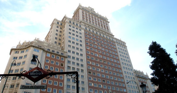 El valor del edificio España (Madrid) se reduce en 100 millones durante la crisis
