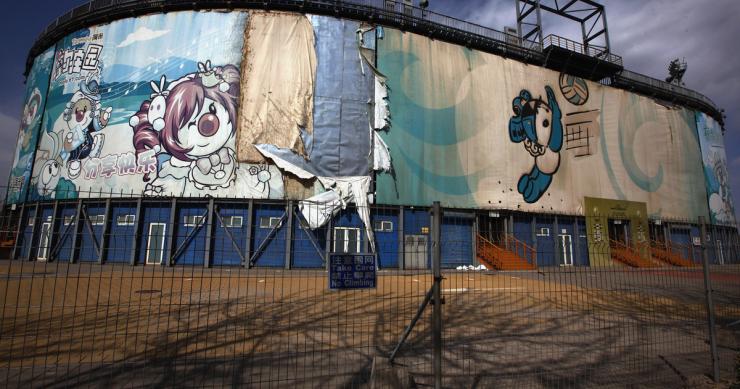 Después de los jjoo, la ruina: 10 ejemplos de villas olímpicas abandonadas