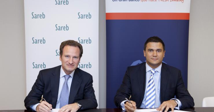 walter de luna (izda), director general de sareb, y daniel llano (drcha), directivo ing direct españa Ing, el primer banco extranjero que dará hipotecas para las viviendas de sareb