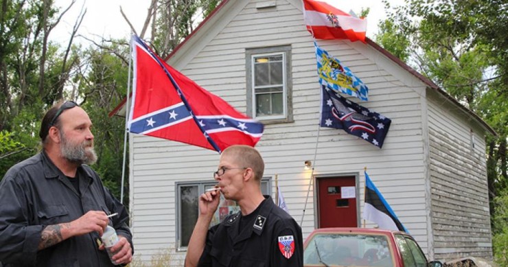 Un pequeño pueblo de eeuu prohíbe la construcción de viviendas para evitar convertirse en un refugio de neonazis 