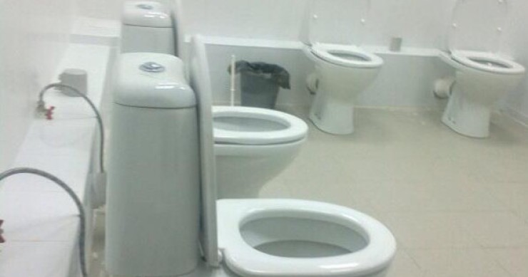 En los jjoo de sochi ir al baño es un deporte de dobles: la bbc desvela las chapuzas en las obras de la villa olímpica