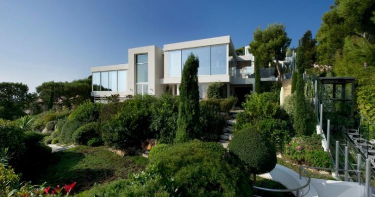 Casas de ensueño: una villa de cristal desde la que tocar el cielo en Francia