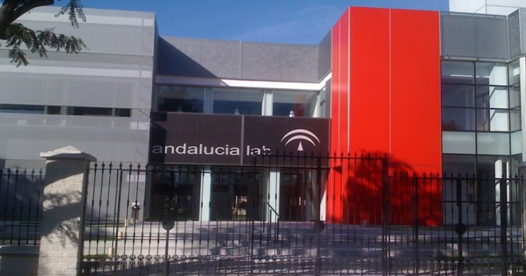 La junta de Andalucía pone a la venta 75 edificios públicos por 300 millones