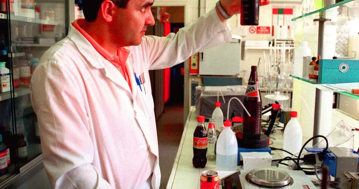 Hacienda investiga la “fórmula secreta” de coca-cola para eludir impuestos en España