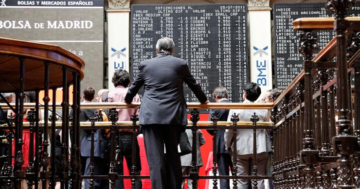 ¿Tiene España margen para bajar los impuestos con la deuda en su máximo histórico?