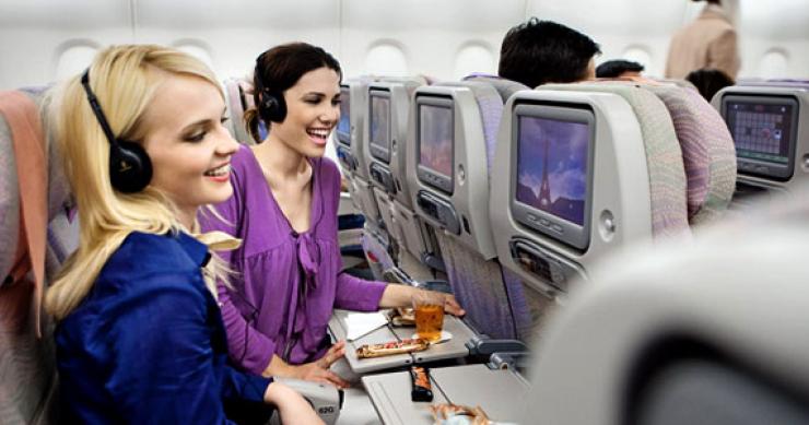 ¿Te vas de vacaciones? Te conviene saber cuáles son las 10 mejores aerolíneas para volar en clase turista