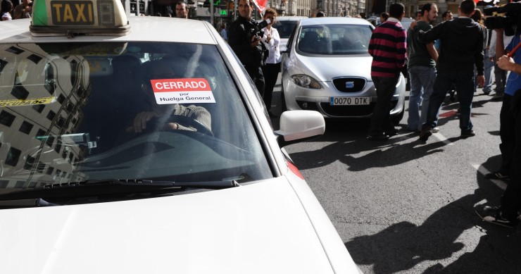 Compartir coche con bla bla car o uber, ¿Un fenómeno contra la crisis o un negocio ilegal?