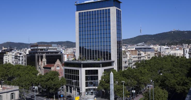 Kkh compra la sede de deutsche bank en Barcelona para convertirla en un hotel de lujo