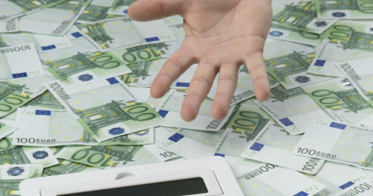 Las comunidades autónomas abren la veda: han subido 84 impuestos desde 2012