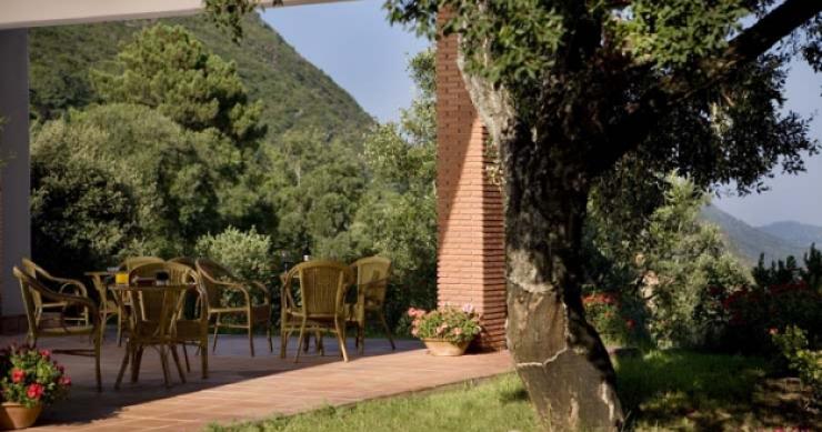Hoteles con encanto: finca la fronda, un rincón en la sierra de Aracena rodeado de alcornoques y castaños