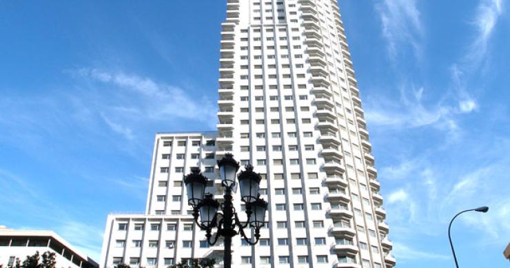 Metrovacesa alquila a Barceló nueve plantas de la Torre Madrid en Plaza España