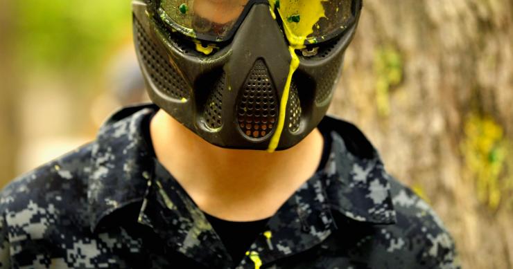 La desesperación por encontrar trabajo lleva a 10.000 personas a inscribirse en una oferta para ser ‘blanco humano’ en un paintball