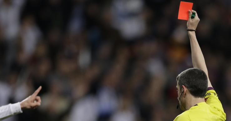 tarjeta roja a españa