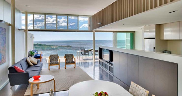 Casas de ensueño: una villa con forma de cubo a los pies del Océano Pacífico