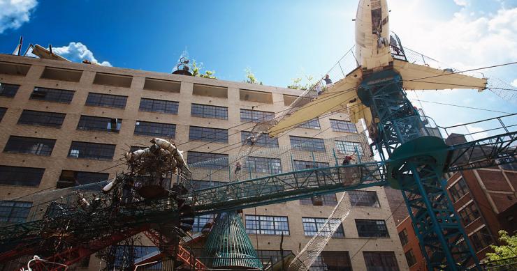 La increíble transformación de una vieja fábrica de zapatos en un espectacular parque de atracciones urbano