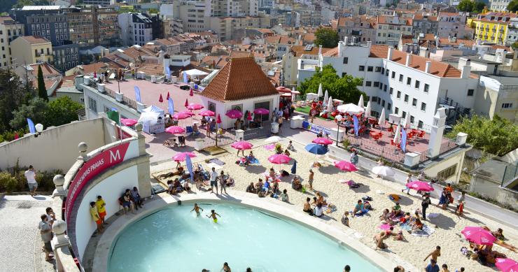 ‘Playas urbanas’ gratuitas o cómo se combate el calor asfixiante en Lisboa 