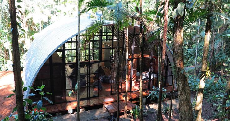 Casas de ensueño: una increíble vivienda sostenible en pleno bosque de Brasil