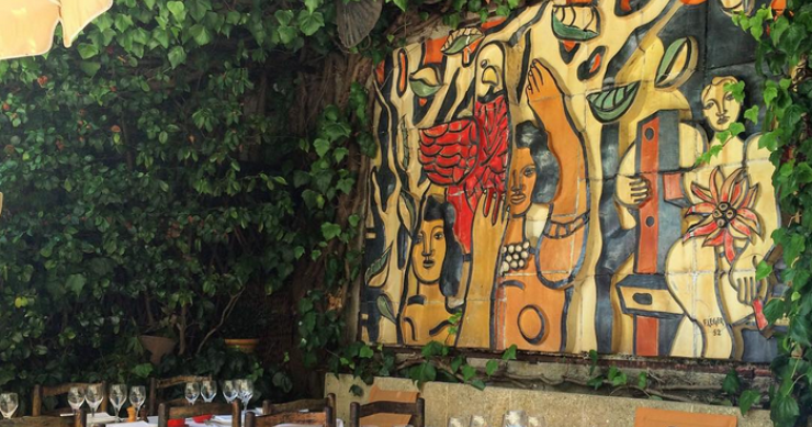 Un pequeño hotel en La Provenza con obras de arte más importantes que las de un museo