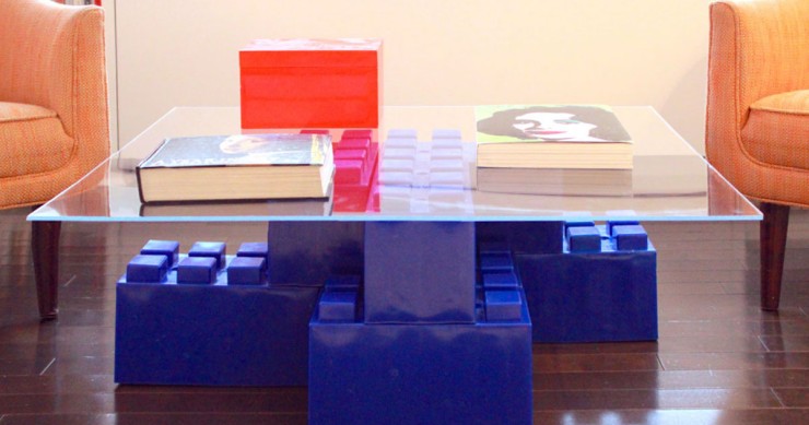 Ideas de decoración: cómo darle un toque juguetón a tu casa con piezas de lego a tamaño real