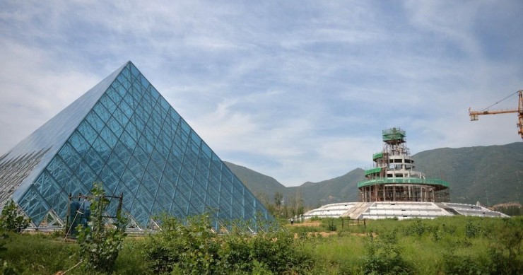 Réplica del Museo del Louvre en China