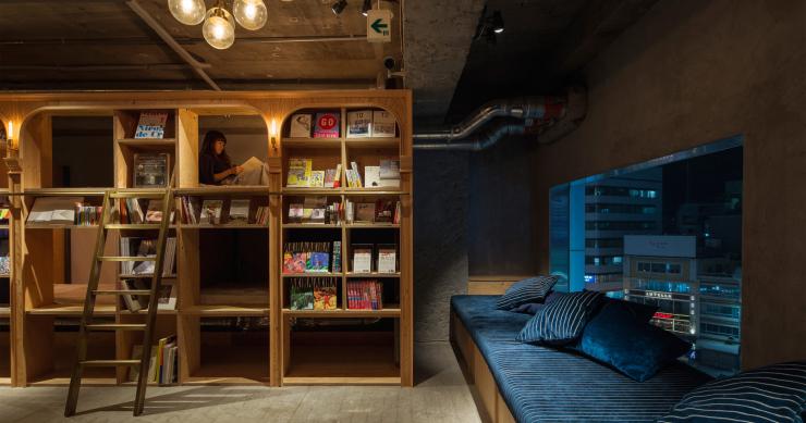 El hotel con biblioteca en Tokyo
