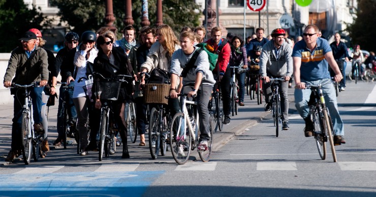 Prohibidos coches y motos: así sería una ciudad diseñada solo para bicis