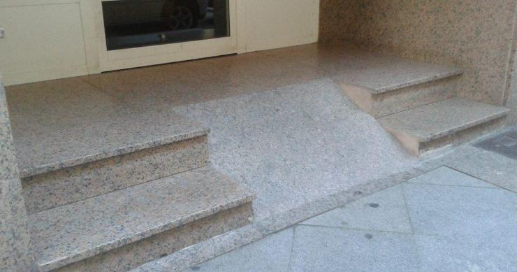 El 70% de los edificios de España son inaccesibles: 11 consejos para superar las barreras arquitectónicas