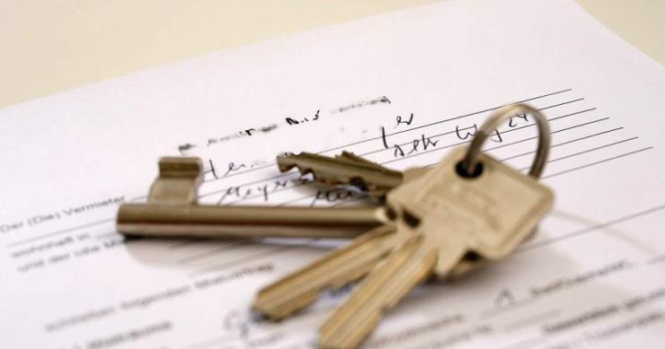 La contratación de seguros de impago de alquiler creció un 30% en 2015, según Arrenta