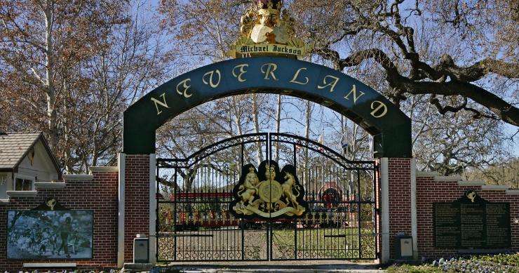 ¿Sigue valiendo el antiguo rancho de Michael Jackson 100 millones de dólares?