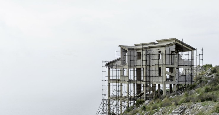 Cómo la crisis ha convertido los edificios a medio construir en un nuevo estilo arquitectónico