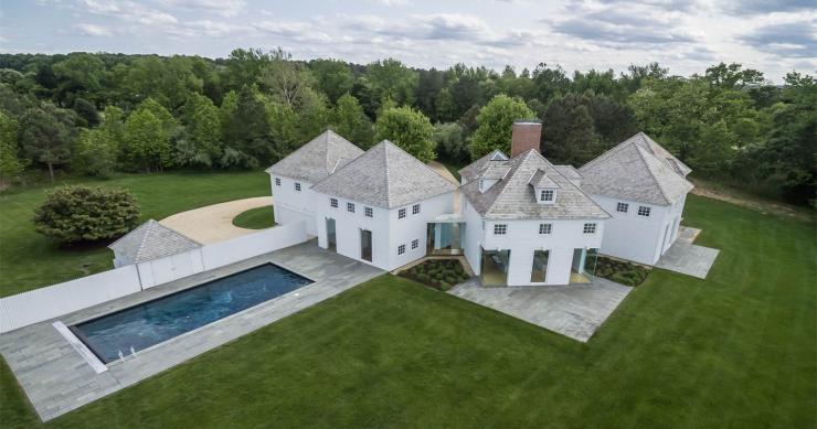 Casas de ensueño: minimalismo extremo con unas impresionantes vistas de la bahía