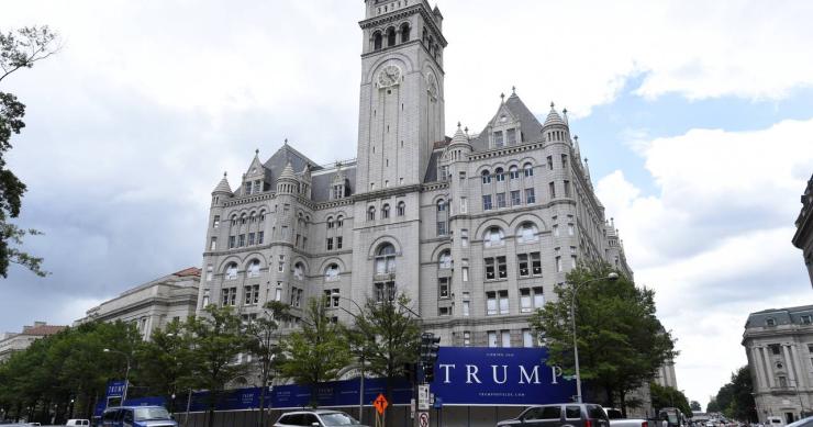 El nuevo y opulento hotel de Donald Trump que está a escasos metros de la Casa Blanca