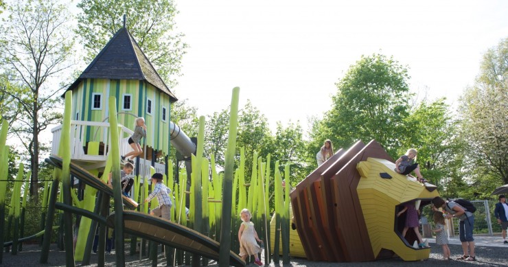 Reconócelo, a ti también te gustaría jugar en estos parques infantiles