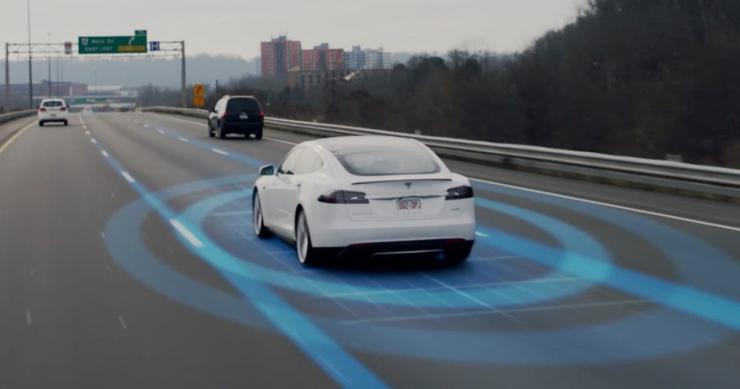 Todo lo que puede cambiar el coche eléctrico sin conductor en la vida de las ciudades