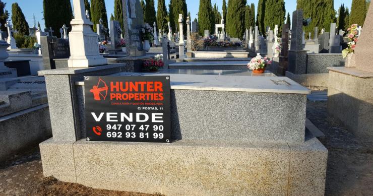 Negocios insólitos: vender una tumba como si fuera una vivienda