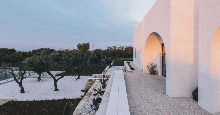 Casas de ensueño: así es una espectacular y moderna granja de aceite de oliva