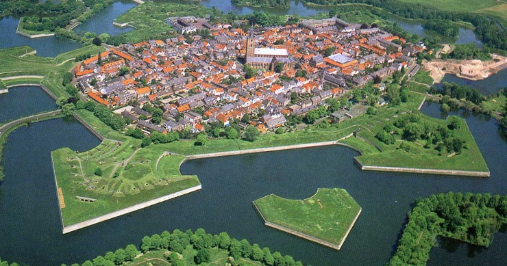 Vivo en una fortaleza inexpugnable: 5 poblaciones dentro de ciudadelas amuralladas