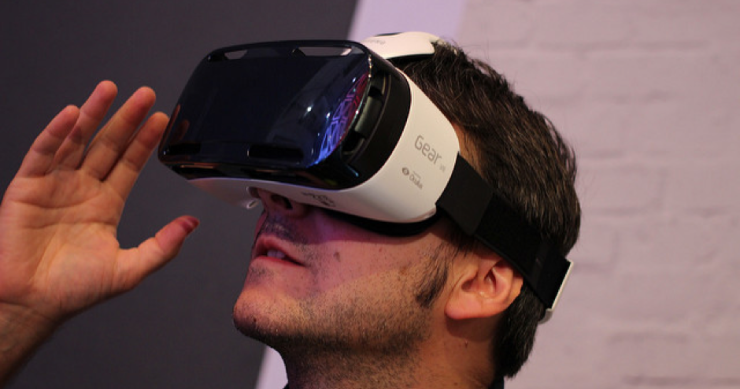 Cómo adaptar tu casa a la realidad virtual: una pista, vas a tener que mover los muebles