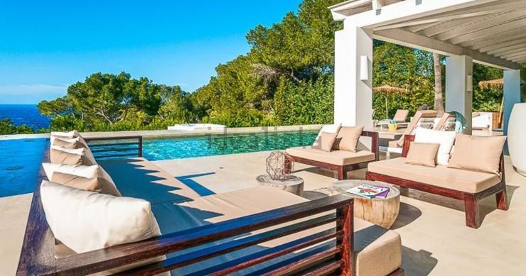 Casas de ensueño: un paraíso único con cala privada en una de las islas más deseadas