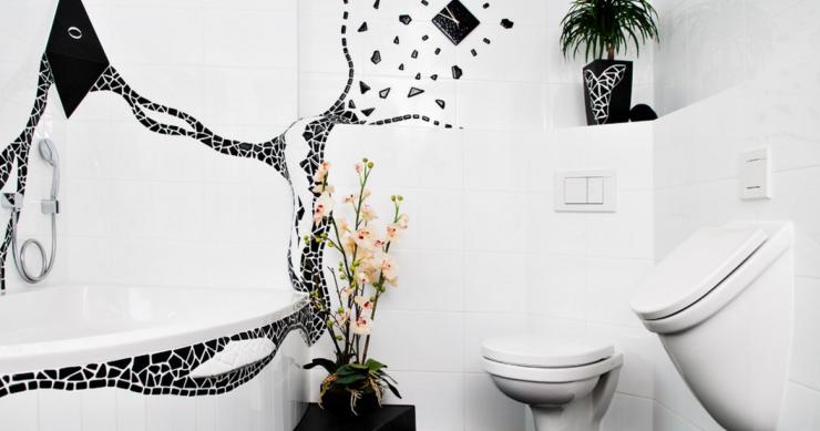 Di adiós a las discusiones por la tapa del WC: pon un urinario en casa