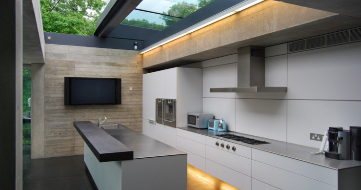 7 trucos para ‘colar’ la tele en la cocina