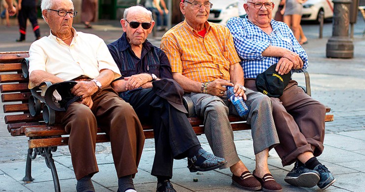 Los Presupuestos Generales resuelven el problema de los ancianos para agravar el de los jóvenes 